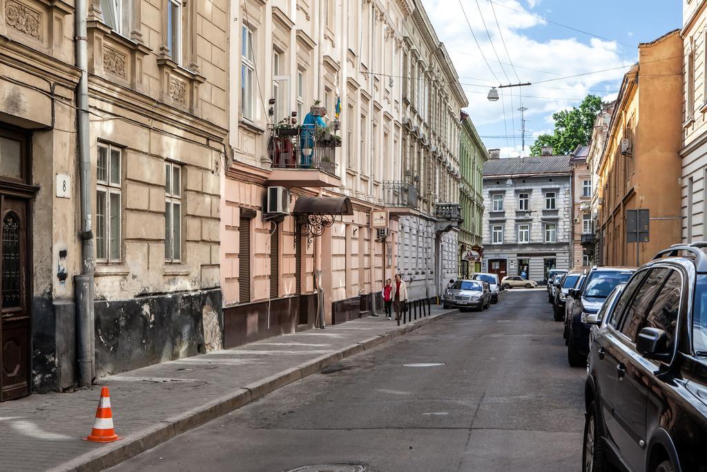 Modern 2Br Apartment In Central Lviv Exterior photo