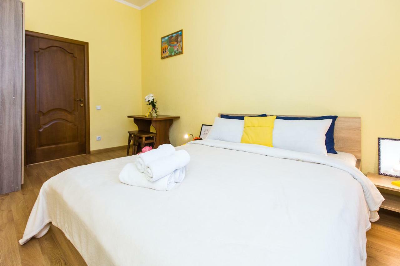Modern 2Br Apartment In Central Lviv Exterior photo