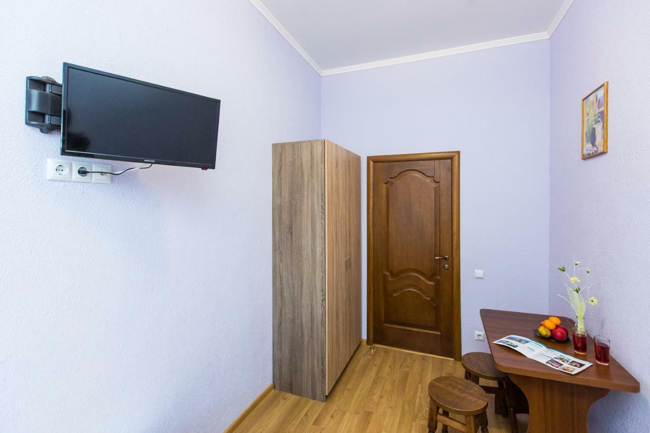 Modern 2Br Apartment In Central Lviv Exterior photo