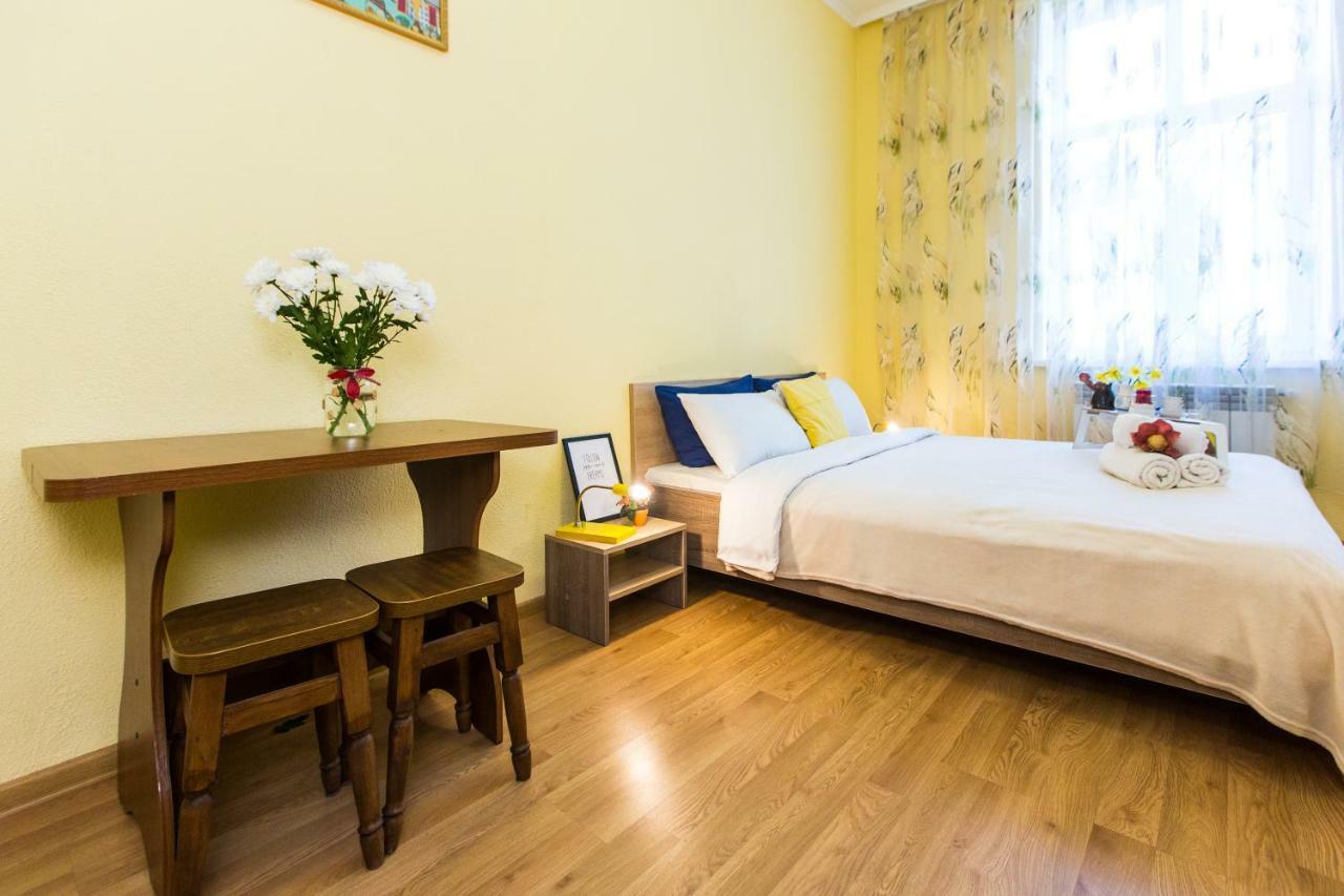 Modern 2Br Apartment In Central Lviv Exterior photo