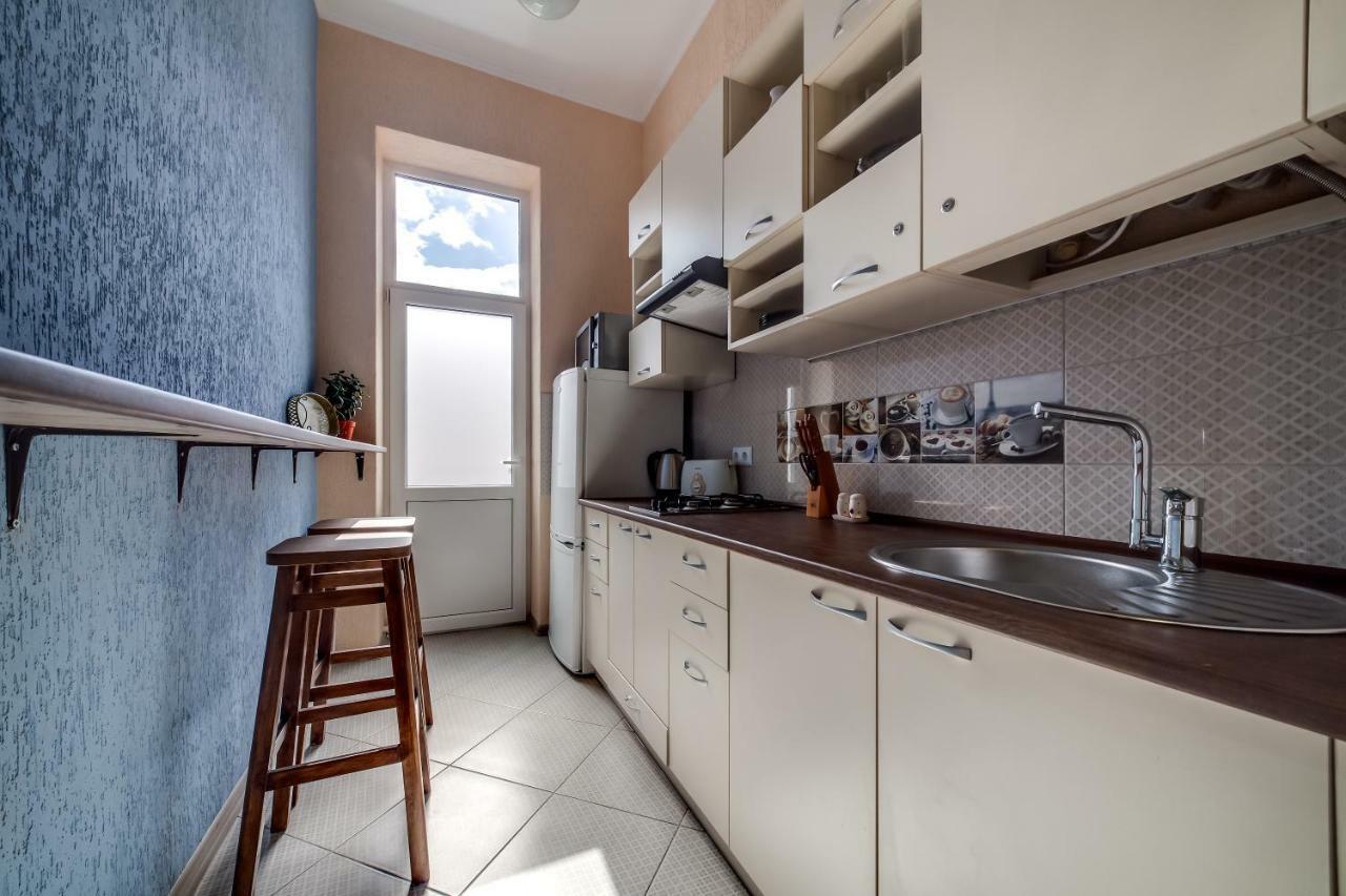 Modern 2Br Apartment In Central Lviv Exterior photo